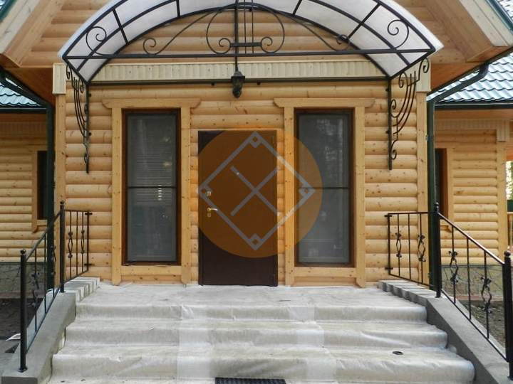 навес с ковкой белым поликарбонатом
